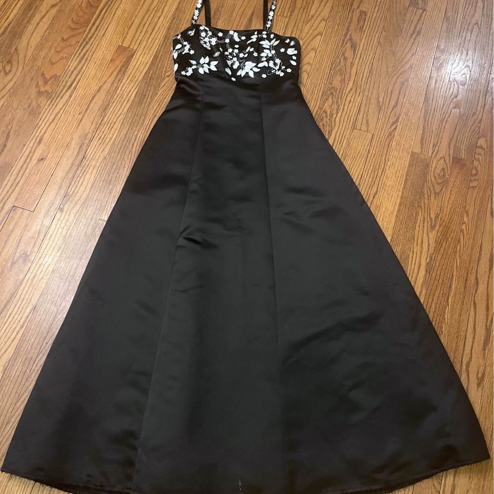 Saks Fifth Avenue Evening Collection Elegant satin gown size M